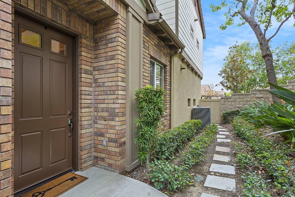 18940 Bold Ruler Way Yorba Linda, CA 92886 - Photo 3 of 24