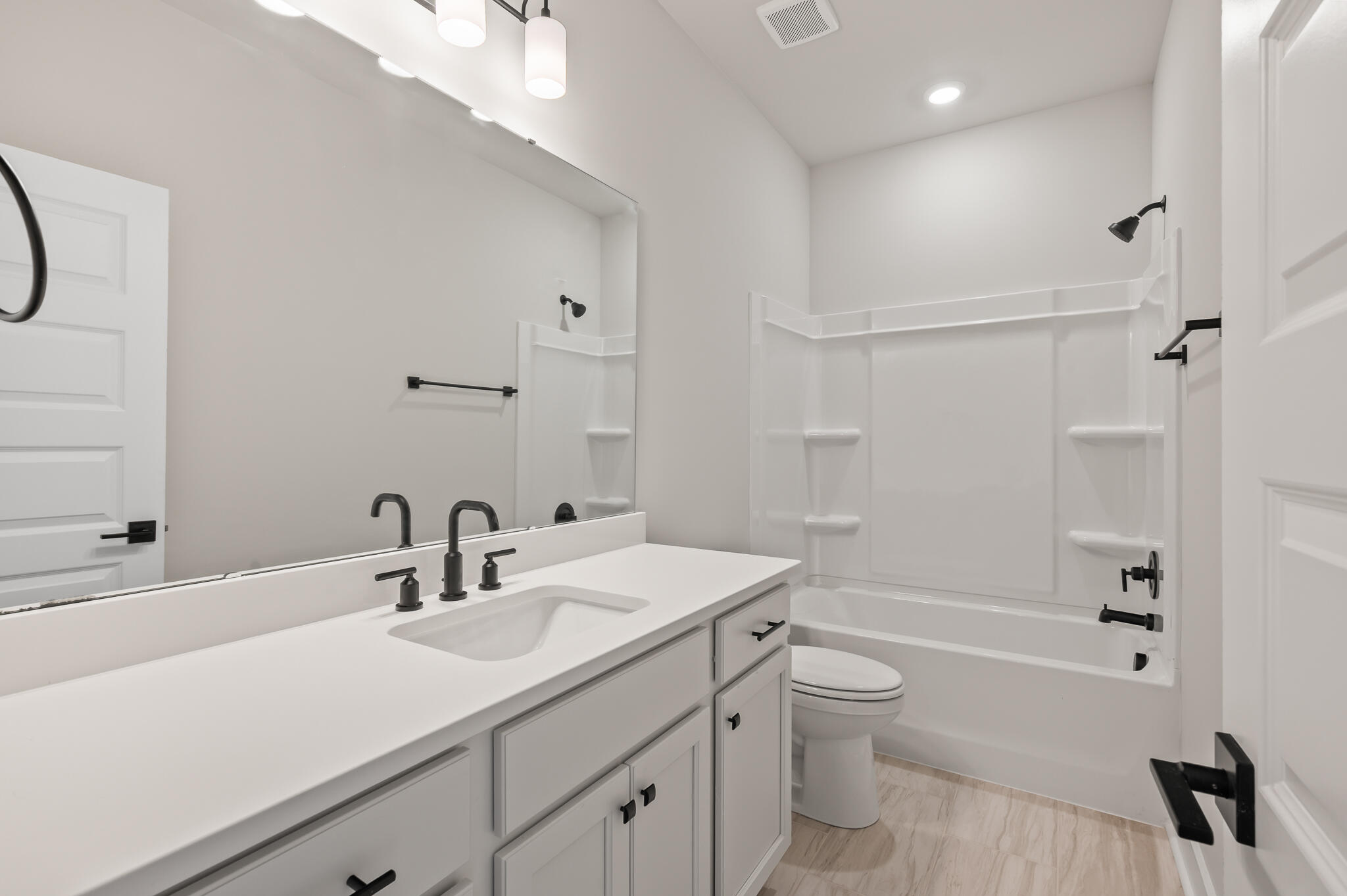 6518 Beagle Club Road Meggett, SC 29449 - Photo 32 of 35 En suite bath