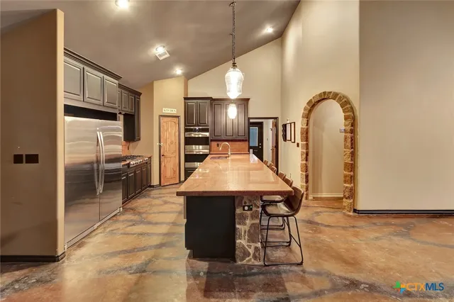 $525,000 | 402 Sunset Drive, Edna, TX 77957