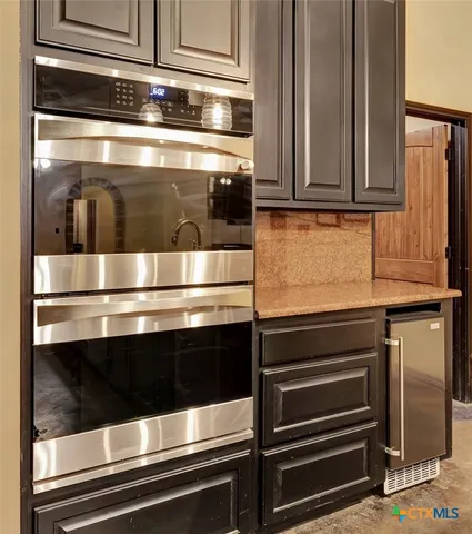 $525,000 | 402 Sunset Drive, Edna, TX 77957