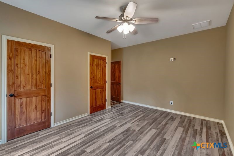 402 Sunset Drive Edna, TX 77957 - Photo 31 of 48