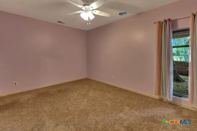 $525,000 | 402 Sunset Drive, Edna, TX 77957