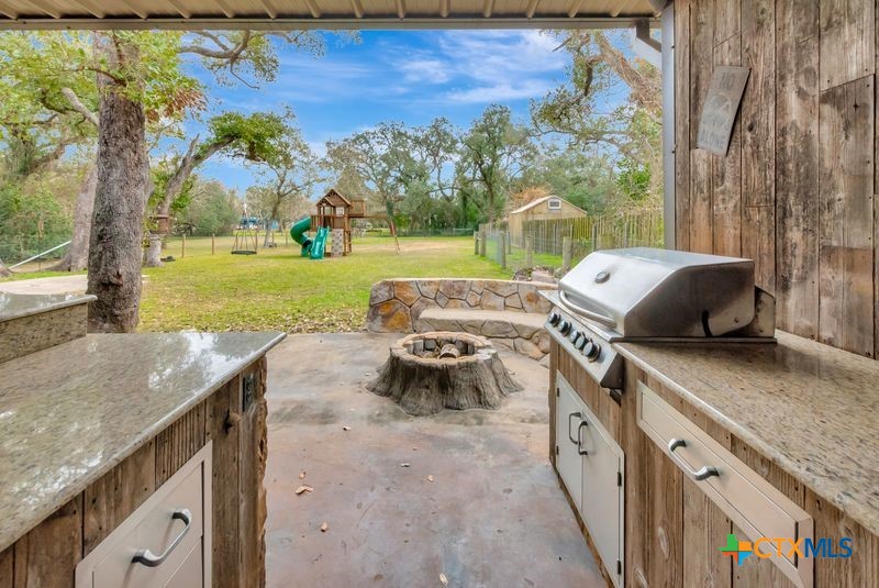 402 Sunset Drive Edna, TX 77957 - Photo 45 of 48