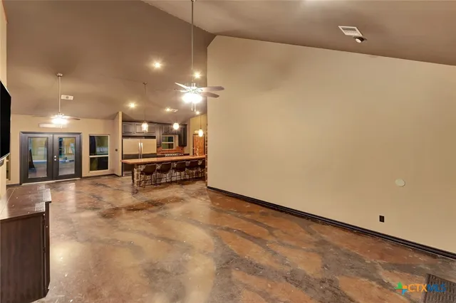 $525,000 | 402 Sunset Drive, Edna, TX 77957