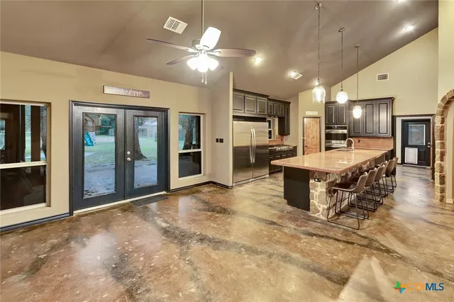 $525,000 | 402 Sunset Drive, Edna, TX 77957