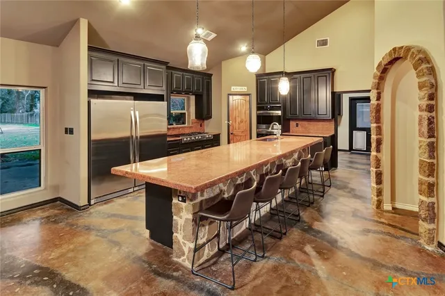 $525,000 | 402 Sunset Drive, Edna, TX 77957