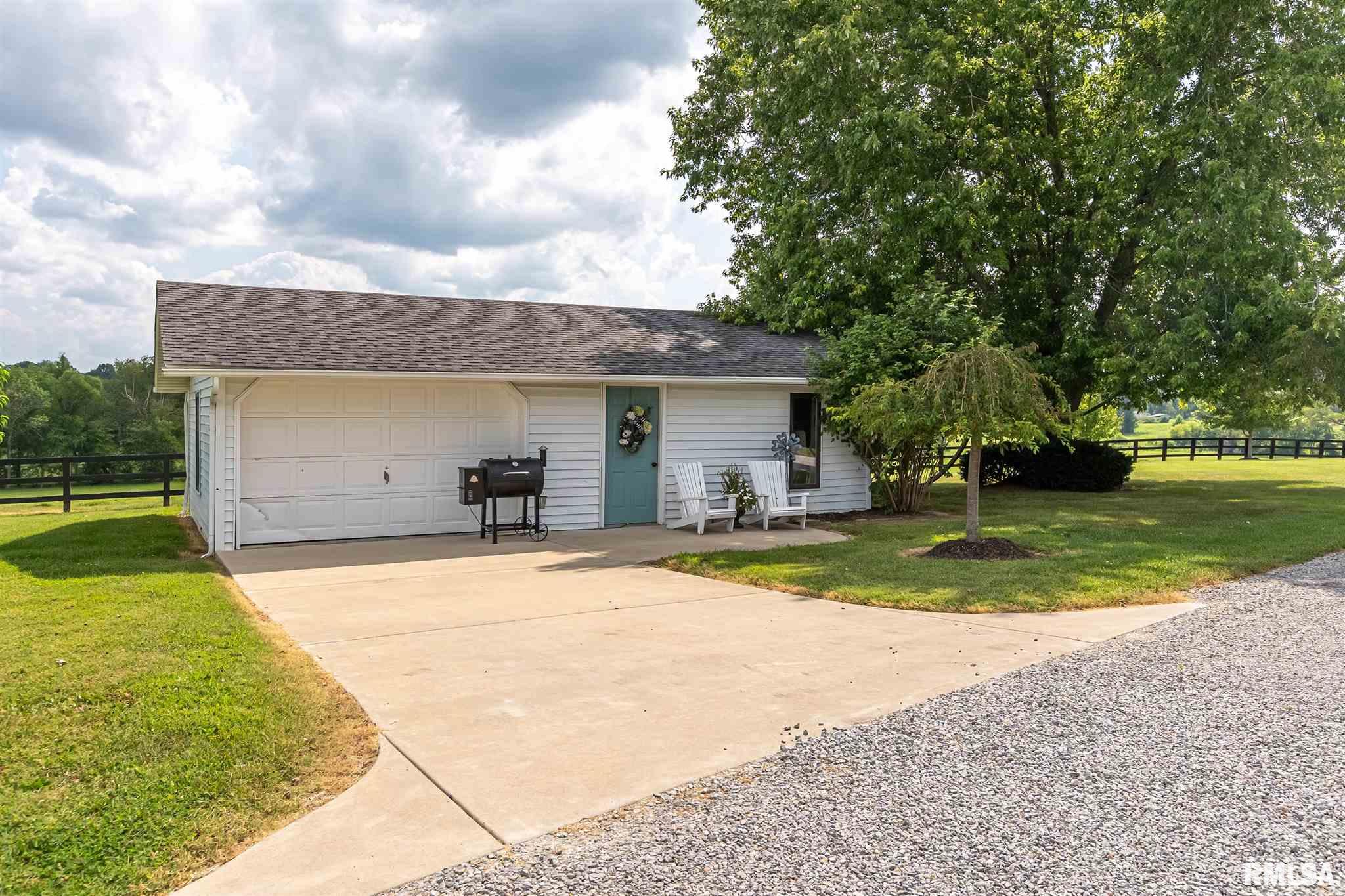 8817 Stonefort Road Creal Springs, IL 62922 - Photo 37 of 48
