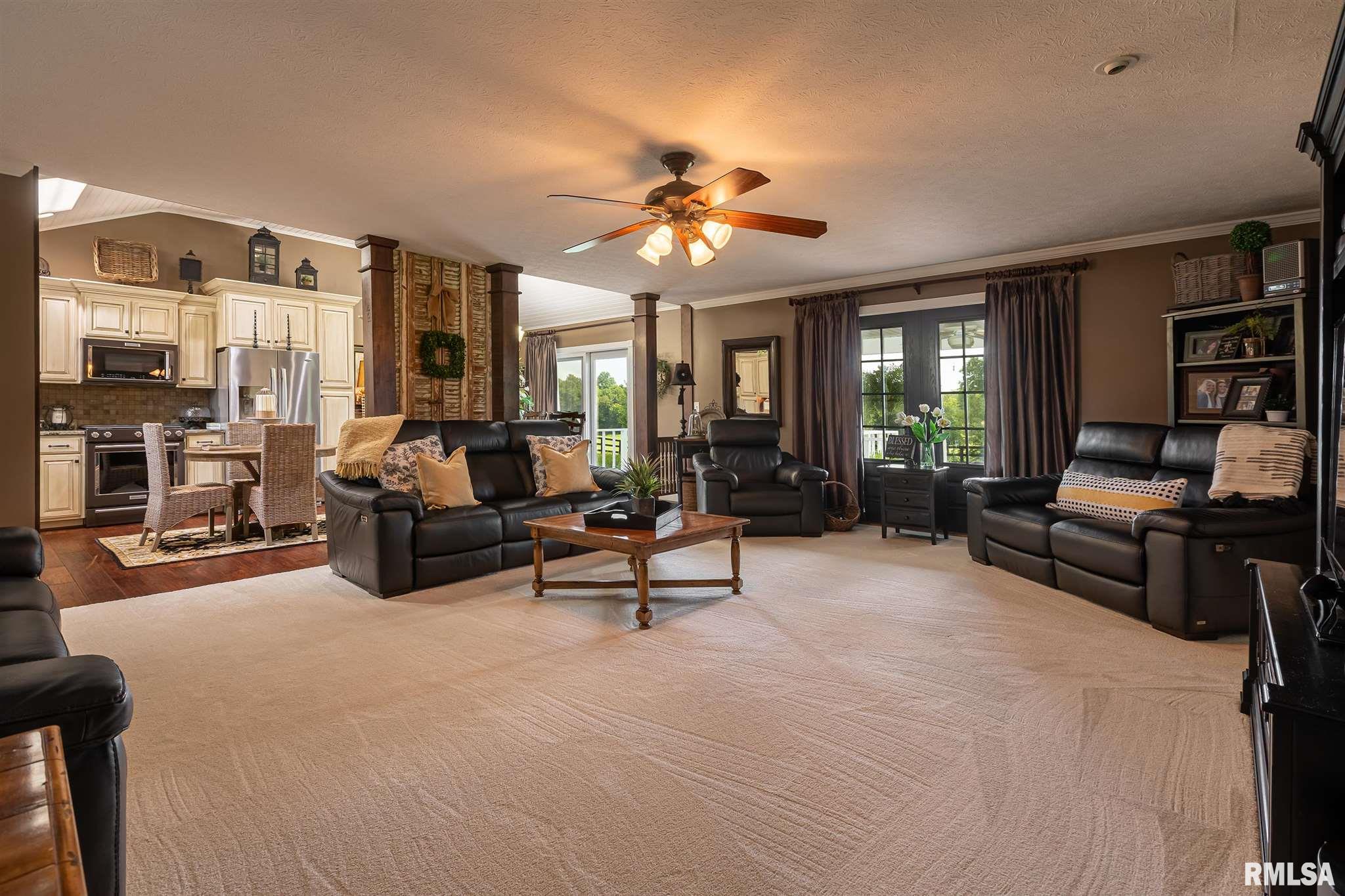 8817 Stonefort Road Creal Springs, IL 62922 - Photo 8 of 48