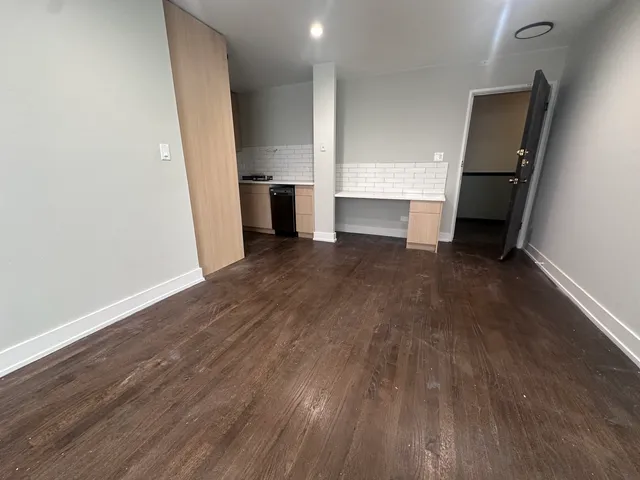 $1,595 | 541 West Oakdale Avenue, Unit 307, Chicago, IL 60657