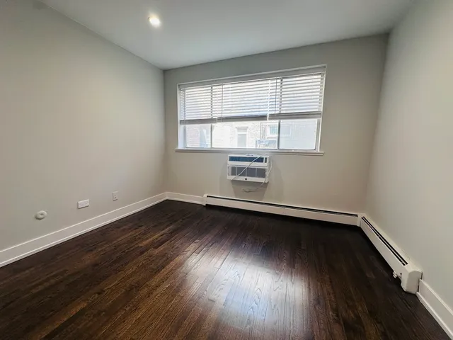 $1,595 | 541 West Oakdale Avenue, Unit 307, Chicago, IL 60657