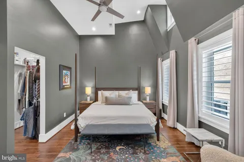 $1,249,000 | 2214 North Capitol Street Northwest, Washington, DC 20002