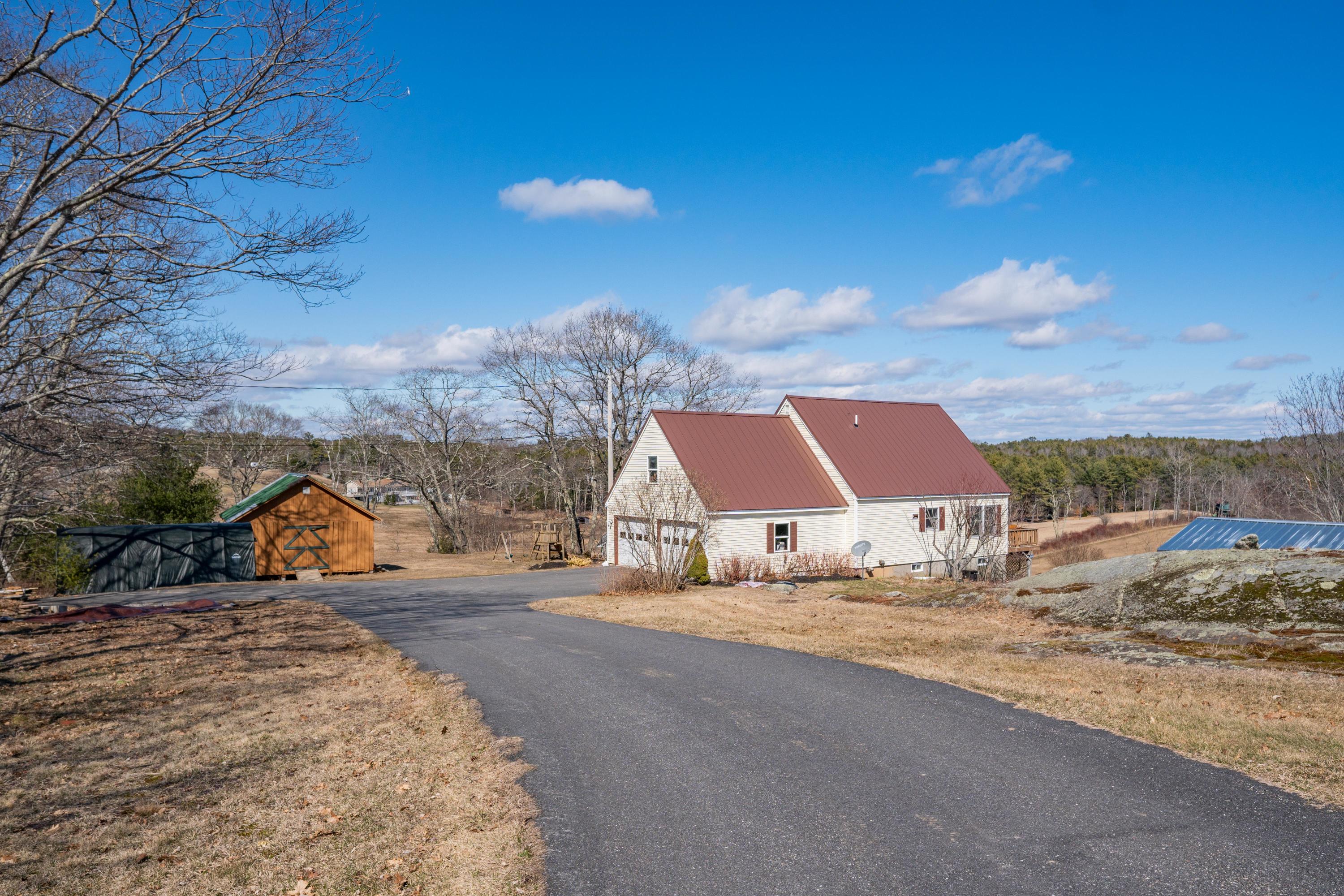 889 Middle Road Woolwich, ME 04579 - Photo 1 of 40 889 Middle Road 001
