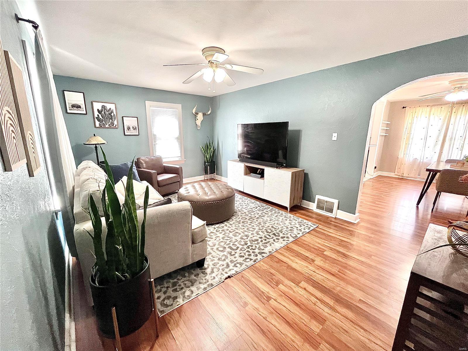 314 Glover Street Alton, IL 62002 - Photo 4 of 16