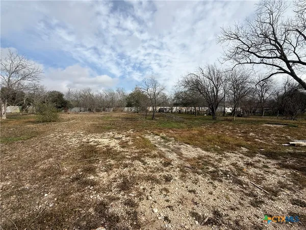 $134,900 | 316 West Seideman Street, Seguin, TX 78155