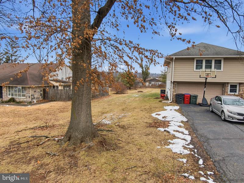 957 Kenny Road Pottstown, PA 19464 - Photo 3 of 5