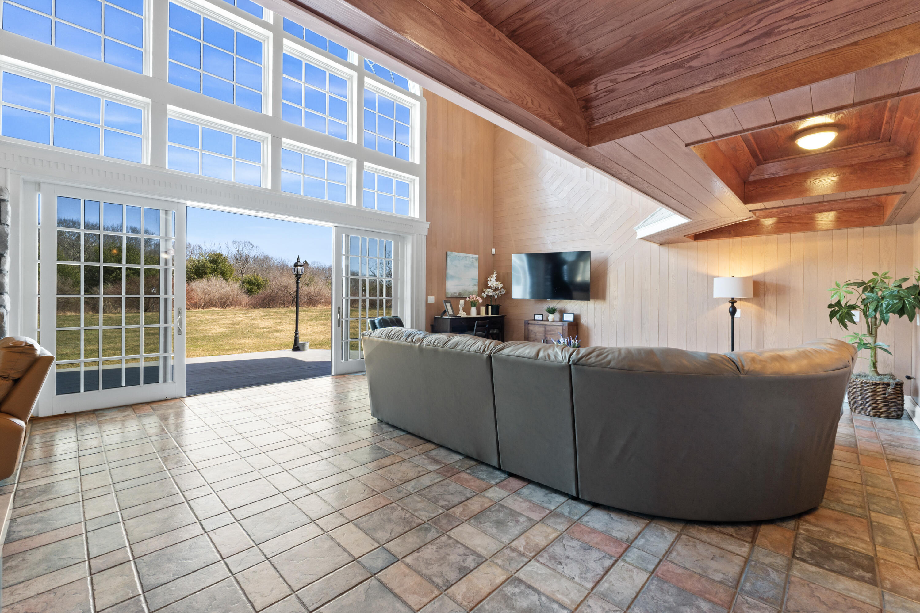 238 Laudholm Farm Road Wells, ME 04090 - Photo 12 of 71 Living Room