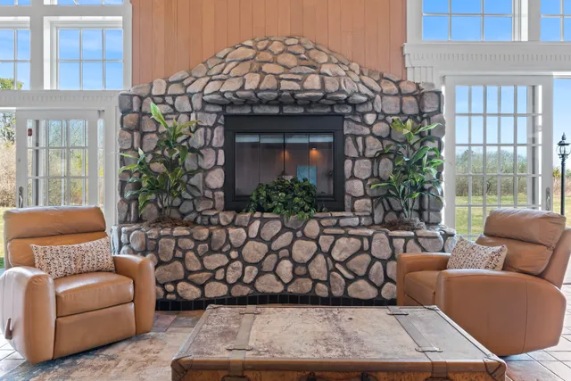 $1,995,000 | 238 Laudholm Farm Road, Wells, ME 04090