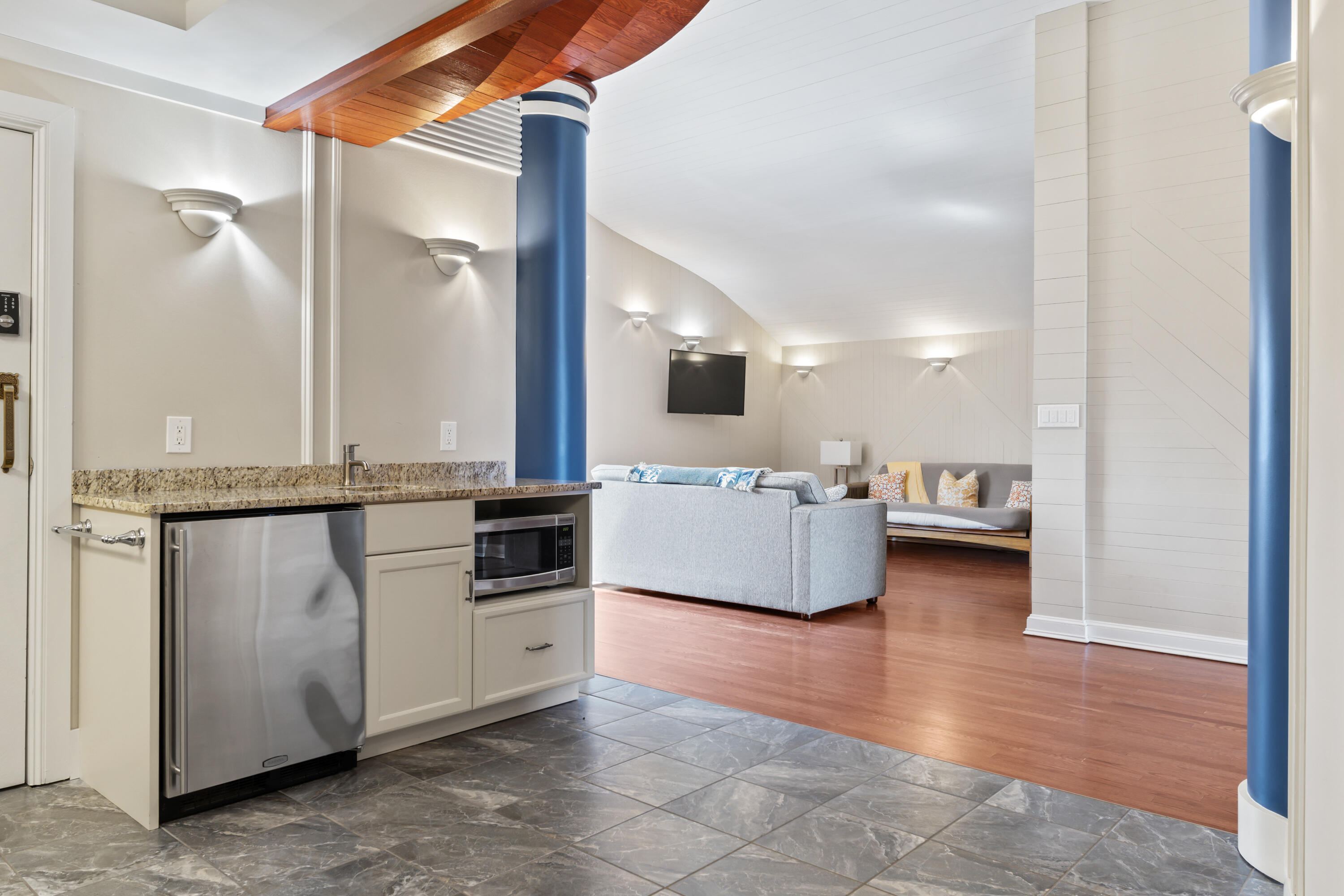 238 Laudholm Farm Road Wells, ME 04090 - Photo 33 of 71 Primary Suite