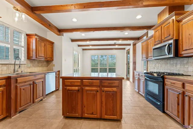 $304,900 | 30460 Trace Lane, Walker, LA 70785