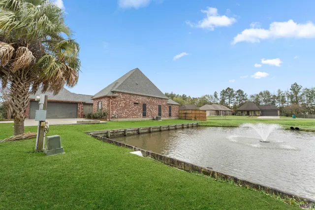 $304,900 | 30460 Trace Lane, Walker, LA 70785