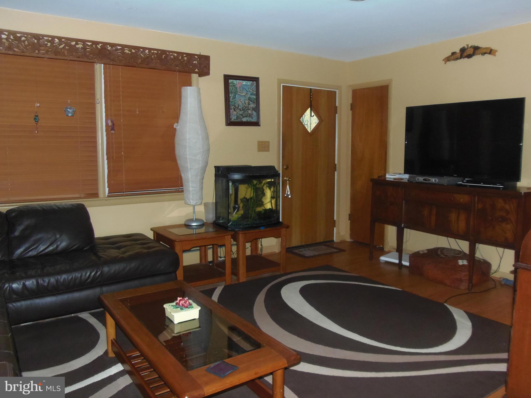 4911 Braddock Road Temple Hills, MD 20748 - Photo 3 of 21 Living Room