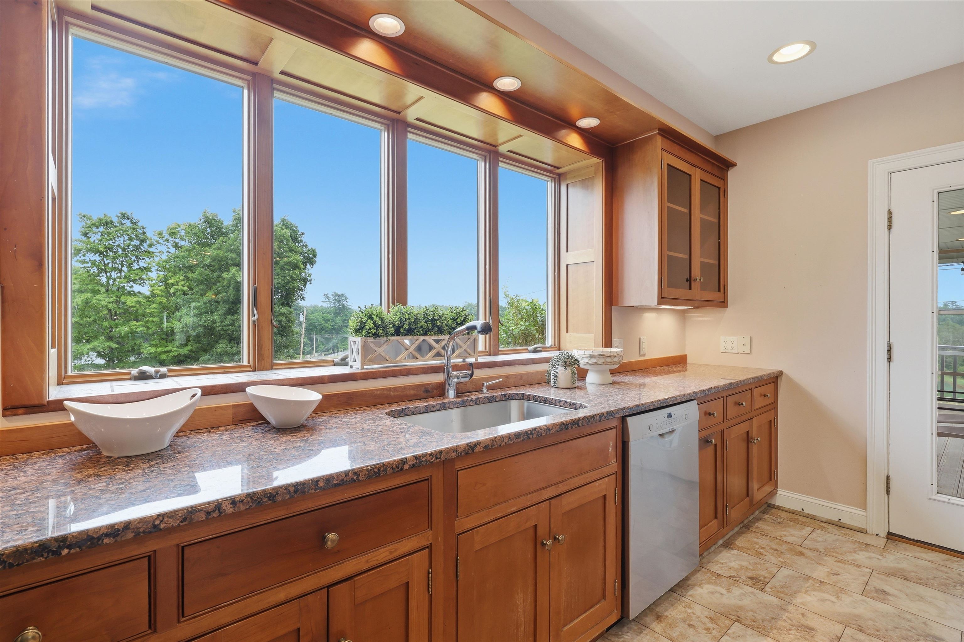 20 Whitehall Road South Hampton, NH 03827 - Photo 4 of 51