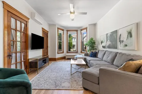 $899,000 | 3452 North Damen Avenue, Chicago, IL 60618