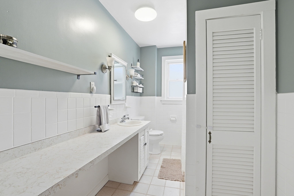 44 Reed Avenue Weymouth, MA 02190 - Photo 18 of 37