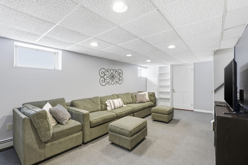 44 Reed Avenue Weymouth, MA 02190 - Photo 24 of 37