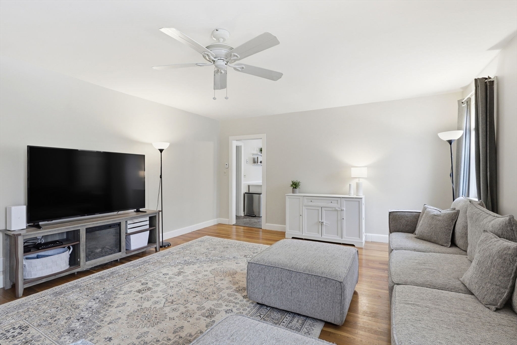 44 Reed Avenue Weymouth, MA 02190 - Photo 3 of 37