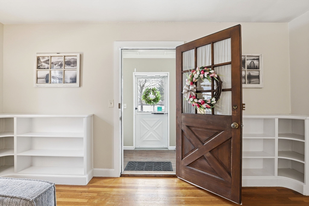 44 Reed Avenue Weymouth, MA 02190 - Photo 8 of 37