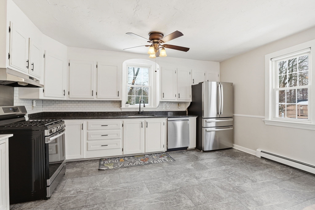 44 Reed Avenue Weymouth, MA 02190 - Photo 9 of 37