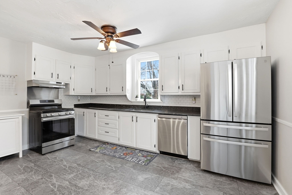 44 Reed Avenue Weymouth, MA 02190 - Photo 10 of 37