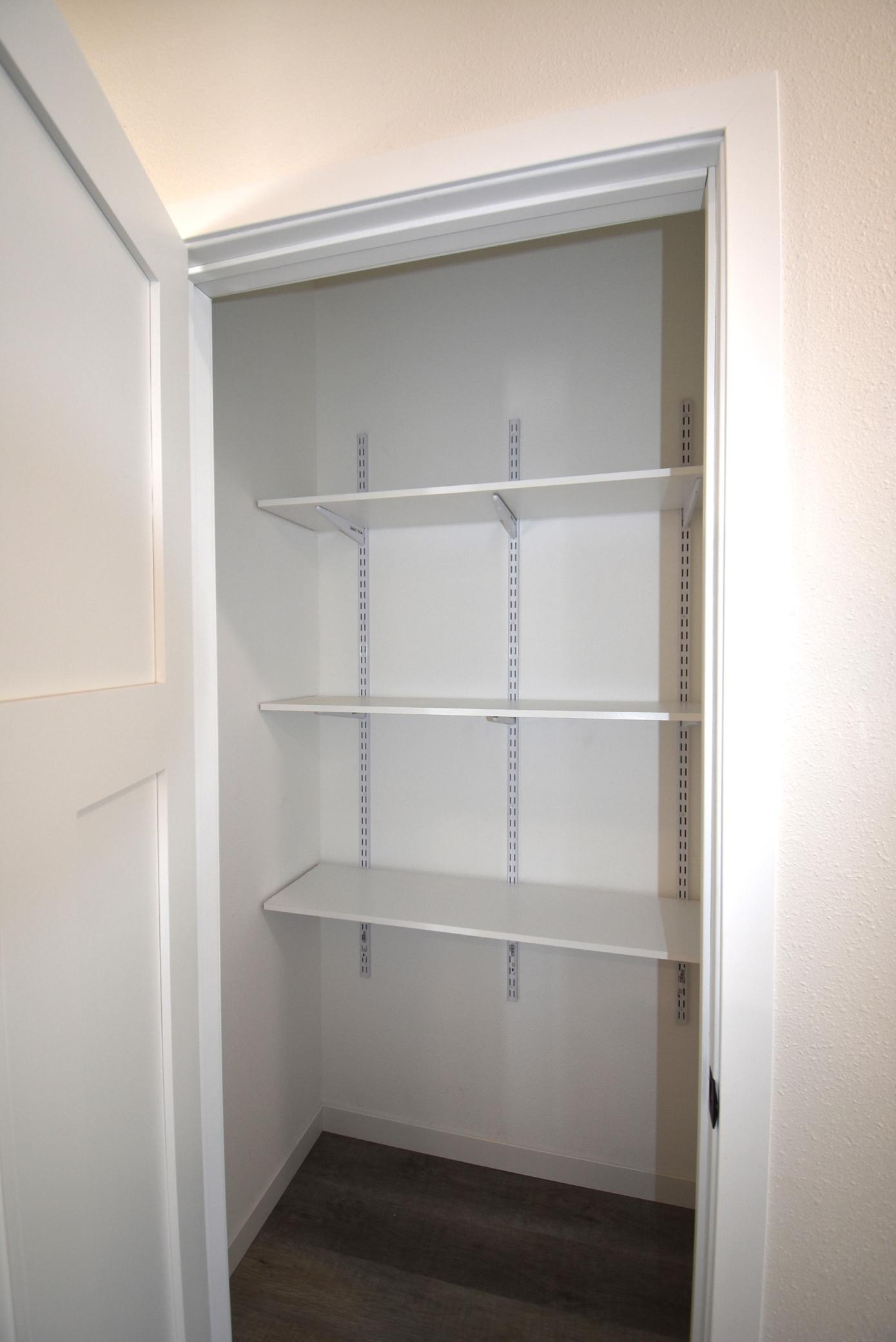 516 Washington Street Southeast Warroad, MN 56763 - Photo 13 of 34