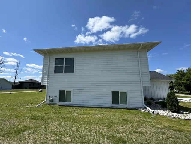 $379,000 | 516 Washington Street Southeast, Warroad, MN 56763