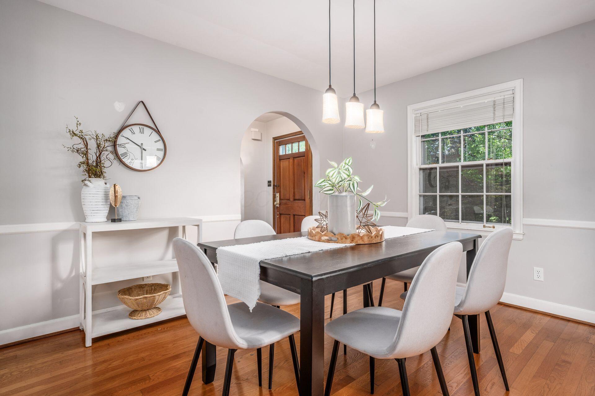 322 Acton Road Columbus, OH 43214 - Photo 18 of 58 Dining Rm-2