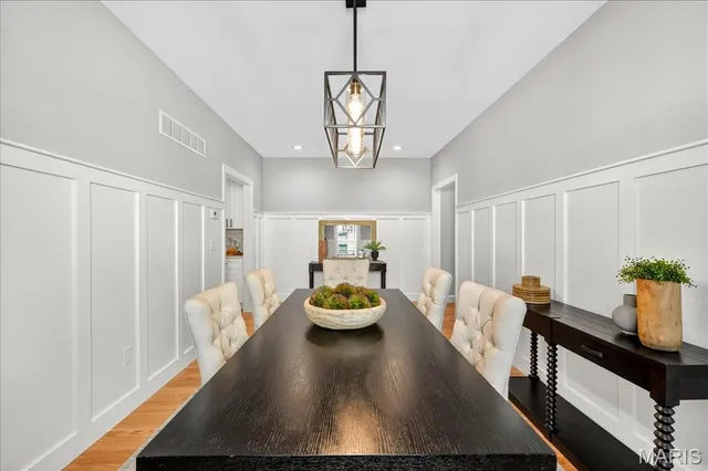 $1,080,000 | 506 Coverdale Lane, Kirkwood, MO 63122