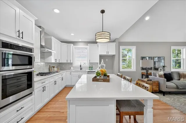 $1,080,000 | 506 Coverdale Lane, Kirkwood, MO 63122