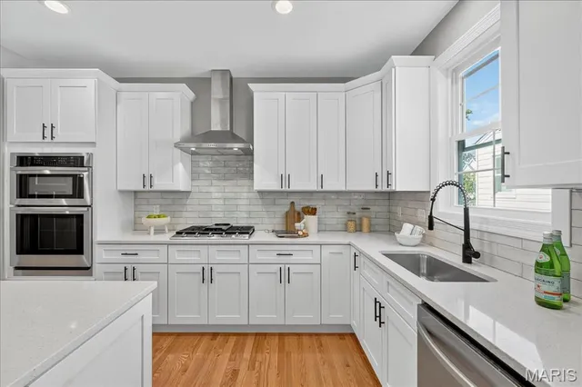 $1,080,000 | 506 Coverdale Lane, Kirkwood, MO 63122