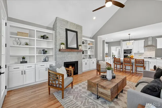 $1,080,000 | 506 Coverdale Lane, Kirkwood, MO 63122