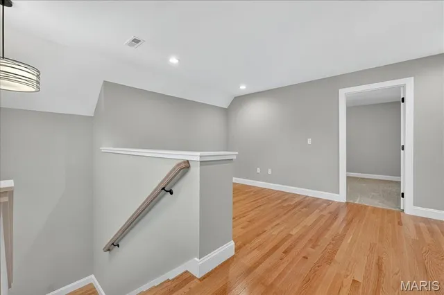 $1,080,000 | 506 Coverdale Lane, Kirkwood, MO 63122