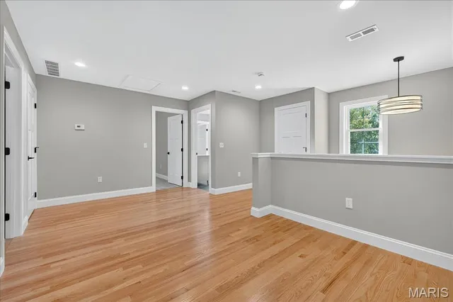 $1,080,000 | 506 Coverdale Lane, Kirkwood, MO 63122