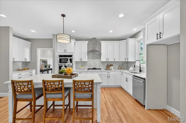 $1,080,000 | 506 Coverdale Lane, Kirkwood, MO 63122