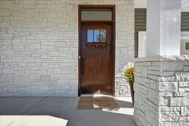 $1,080,000 | 506 Coverdale Lane, Kirkwood, MO 63122