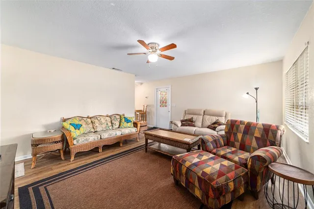 $205,000 | 21529 Southwest Honeysuckle Street, Dunnellon, FL 34431