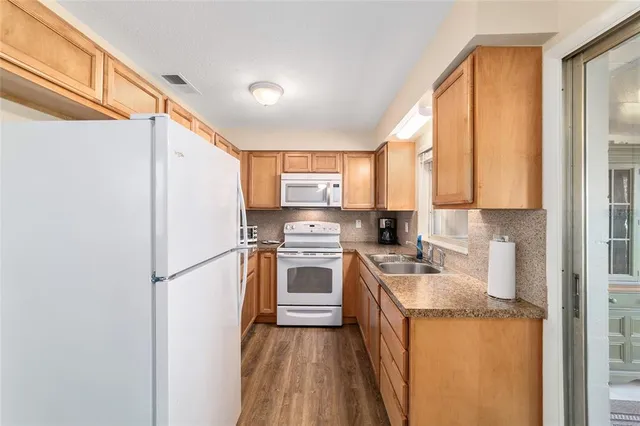 $205,000 | 21529 Southwest Honeysuckle Street, Dunnellon, FL 34431