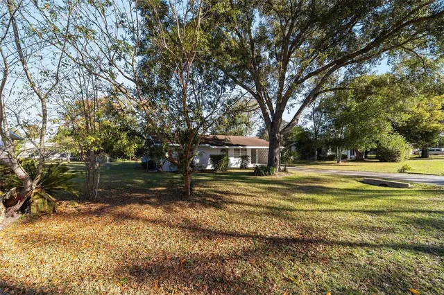 $205,000 | 21529 Southwest Honeysuckle Street, Dunnellon, FL 34431