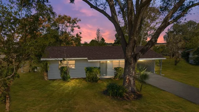 $205,000 | 21529 Southwest Honeysuckle Street, Dunnellon, FL 34431