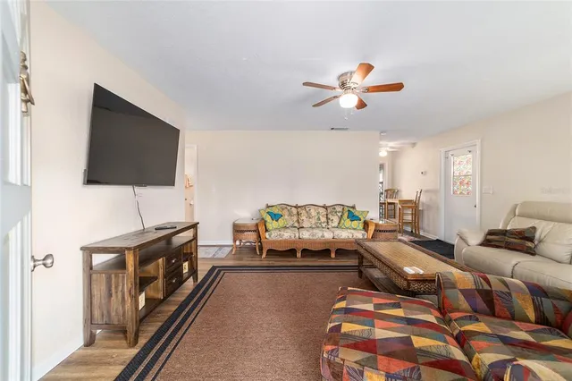 $205,000 | 21529 Southwest Honeysuckle Street, Dunnellon, FL 34431