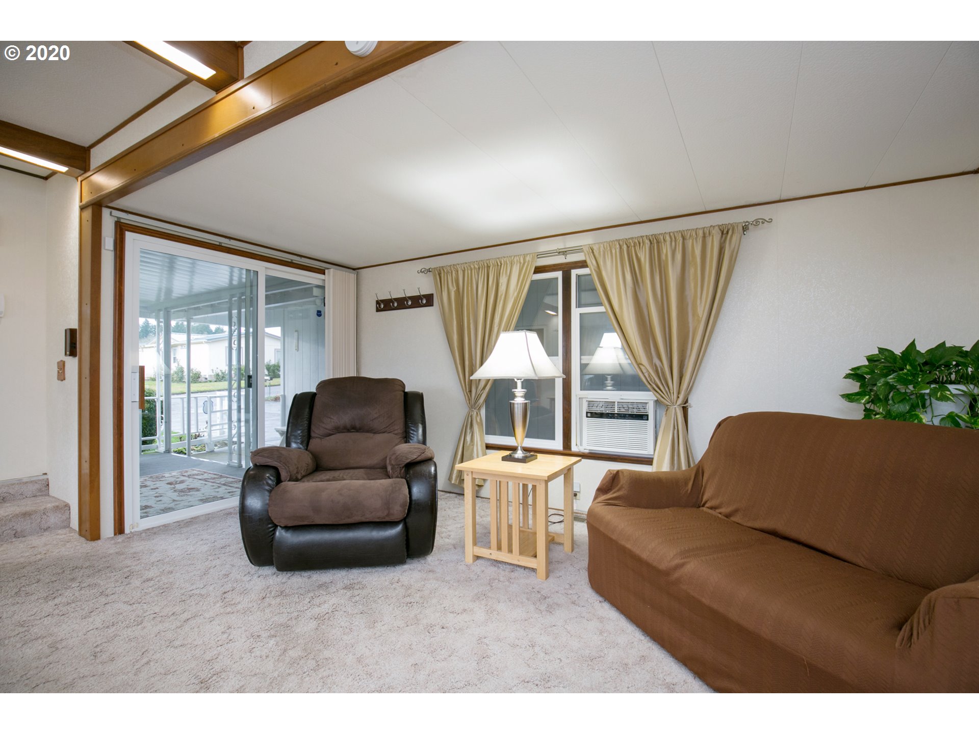 9260 Southwest Line Drive Cornelius, OR 97113 - Photo 4 of 32